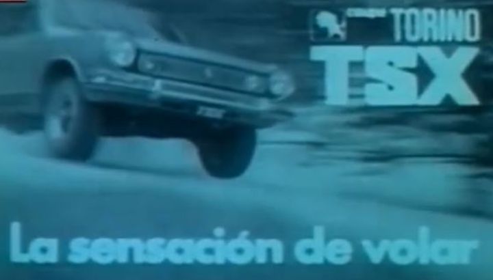 ¿Te acordás de la publicidad del Torino TSX contra una avioneta?