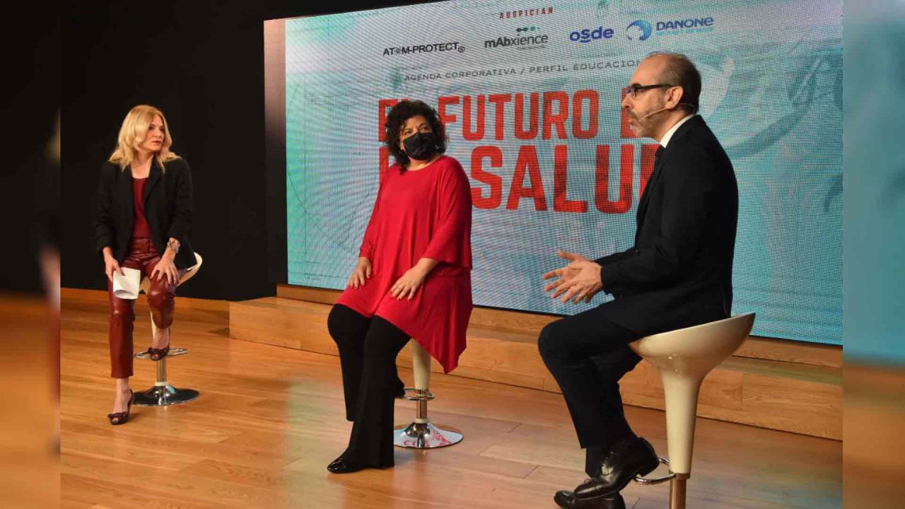 La ministra de Salud, Carla Vizzotti, y el CEO del Grupo Perfil, Gustavo Gonzáles. | Foto:cedoc