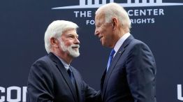 Chris Dodd, enviado de Joe Biden, visitó al presidente Alberto Fernández por la Cumbre de las Américas.