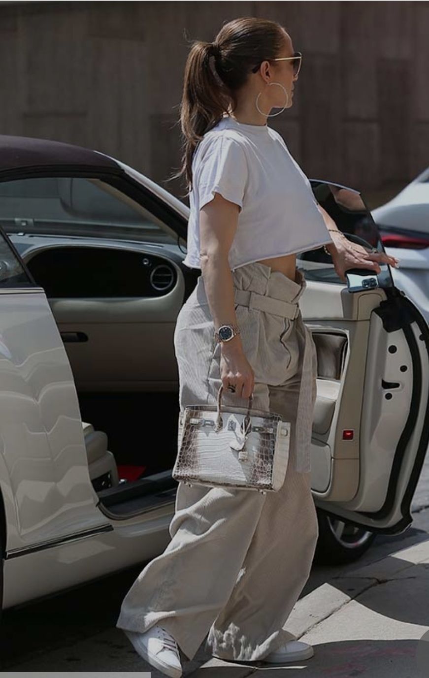 Look de la semana: JLo con sus pantalones 'paper bag' | Caras