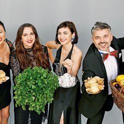 . Luciano García, Gladys Olazar, Juan Braceli, Karina Gao, Narda Lepes, Ximena Sáenz, Juan Ferrara y Diego Sívori | Foto:cedoc