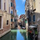 Las románticas fotos de Cande Tinelli y Coti Sorokin en Venecia