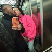 Rosalía y Rauw Alejandro estarían comprometidos: una imagen que lo comprobaría