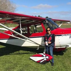 Es la primera mujer en competir en acrobacia en planeador en el país y 