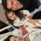 Isabel Macedo presentó a su nueva bebé, Julia