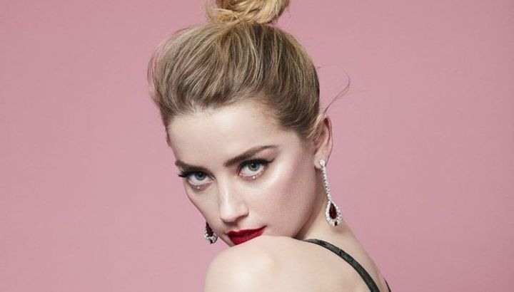 Tras el juicio con Johnny Depp, apareció Amber Heard junto a su novia