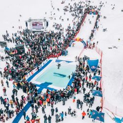 Red Bull Jump & Freeze se realiza durante la temporada de nieve en diferentes puntos del mundo, como Estados Unidos, Dubai, Rusia, Lituania, Nueva Zelanda, Japón y Estonia. 