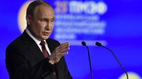 Vladimir Putin en el Foro Económico Internacional de San Petersburgo 20220617