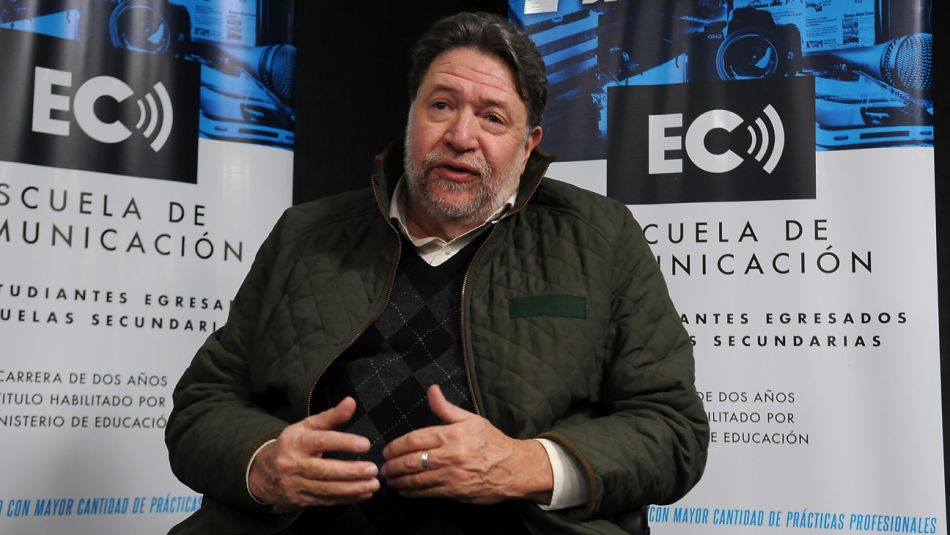 CLAUDIO LOZANO EN ESCUELA PERFIL 20220614