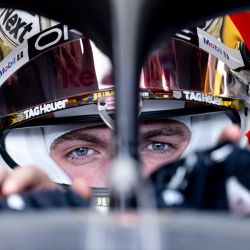 El piloto holandés de Red Bull Racing, Max Verstappen, se sienta en la cabina durante los entrenamientos previos al Gran Premio de Canadá de F1 en el Circuito Gilles Villeneuve en Montreal, Quebec. | Foto:JIM WATSON / AFP