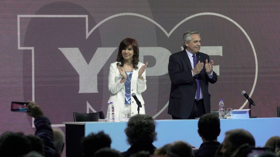 Cristina Fernández de Kirchner and Alberto Fernández.