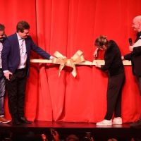 Juan José Campanella inauguró el Politeama: “Espero poder estar dirigiendo una obra propia acá”