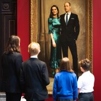 Kate Middleton y el príncipe Guillermo inauguran su primer retrato juntos 