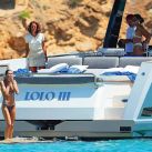 Cholo Simeone y Carla Pereyra, en Ibiza: las fotos de sus vacaciones en un lujoso yate