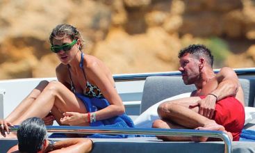 Cholo Simeone y Carla Pereyra, en Ibiza: las fotos de sus vacaciones en un lujoso yate