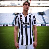 María Becerra tiene nuevo candidato: quién es el futbolista que le deja mensajes en redes