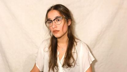La joven autora que sorprende a sus lectores con una historia LGBT+ paranormal
