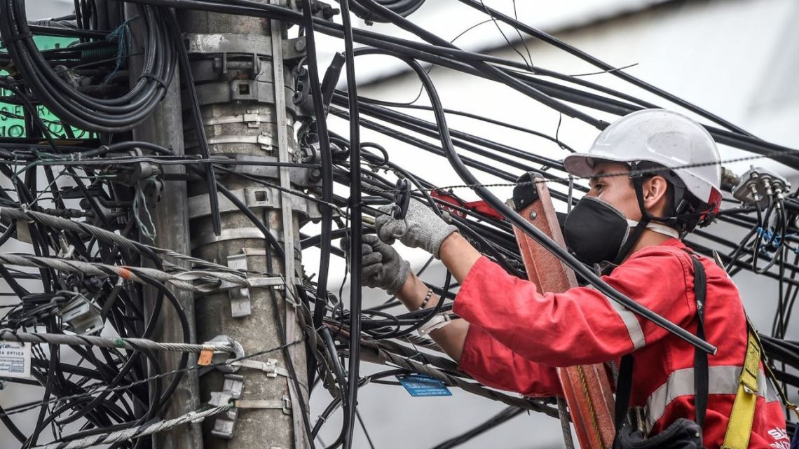 El Gobierno avanza con los aumentos de luz y gas y la quita de ...