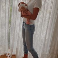 Isabel Macedo presentó la madrina de su hija Julia