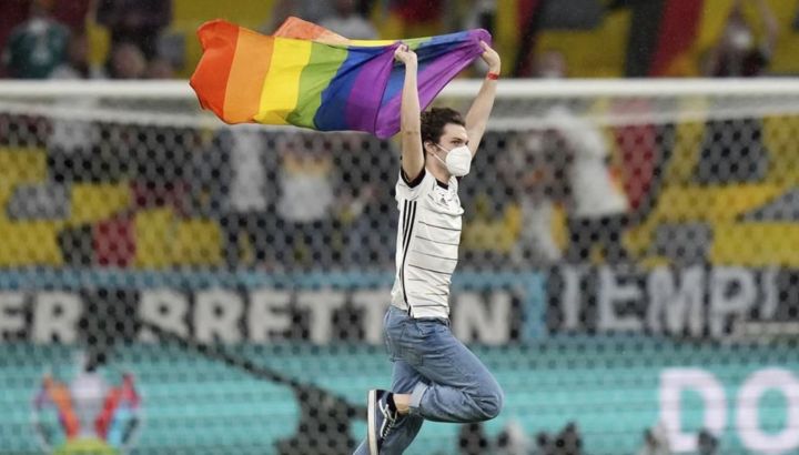 Qatar sigue imponiendo restricciones para el Mundial: Quien use banderas  LGTB irá a prisión | 442