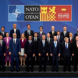 Los Jefes de Estado y de Gobierno posan para la foto oficial de grupo durante la cumbre de la OTAN en el centro de congresos de Ifema en Madrid. Pierre-Philippe MARCOU / AFP. | Foto:AFP