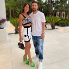 Antonela Roccuzzo, de fiesta en Ibiza junto a Messi: amigos, baile e imponentes looks