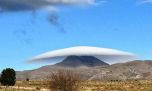 Misteriosa: foto de una extraña nube con forma de OVNI sobre el cerro Tres Picos