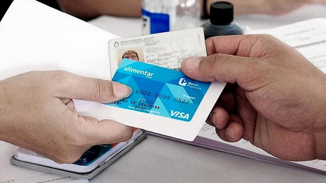 El gobierno anunció aumento de 35% en la Tarjeta Alimentar