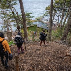 En Puerto Almanza, cerca de Ushuaia, hay una sorpresa gastronómica reservada para unos pocos de la mano de Diana Méndez y Tierra Turismo.