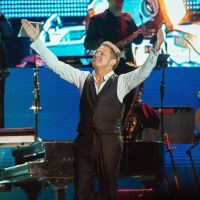 Luis Miguel reapareció con una imagen renovada e irreconocible