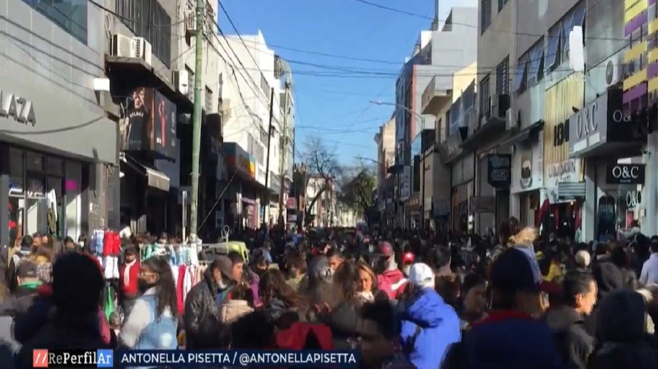 Calle Avellaneda Ropa Zapaterias En Avellaneda Flores Locales De