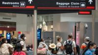 cambiar pesos por dólares en aeropuerto estadounidense