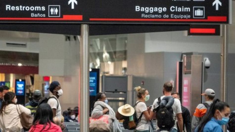 cambiar pesos por dólares en aeropuerto estadounidense