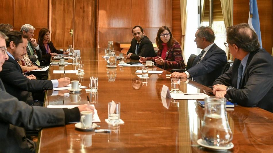Batakis, Scioli y Pesece con empresas de alimentos 20220708