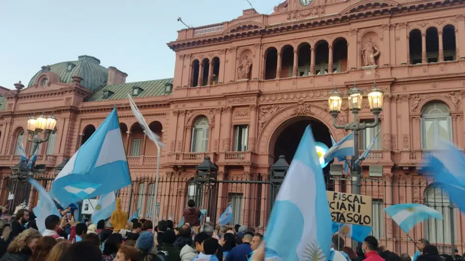 banderazo-contra-el-gobierno-1384109