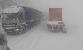 snowstorm traffic andes
