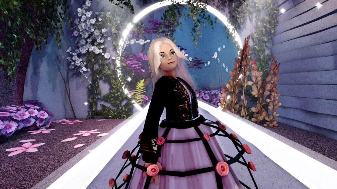 Supermodel Karlie Kloss promotes virtual clothing on a catwalk in metaverse