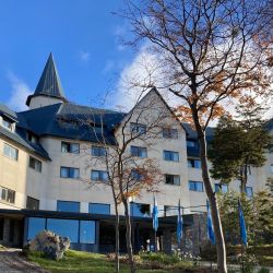 Las Hayas Ushuaia Resort es un hotel muy cómodo que ofrece caminatas gratuitas a los huéspedes. 
