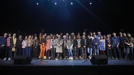 “De generación en generación”, el proyecto artístico que reunió a 23 familias de artistas para interpretar “No tiene olvido el amor”, a 28 años de la tragedia de la AMIA.