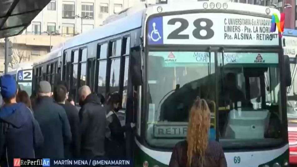 Ajuste: el Gobierno aumenta el boleto de trenes y colectivos un 40%