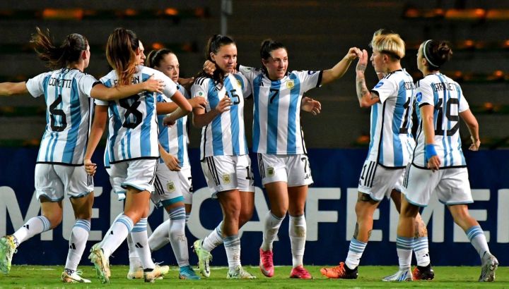 Argentina finalizó segunda en la fase de grupos con 9 unidades