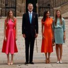 La Princesa Leonor desafió a la Reina Letizia con un colorido look 