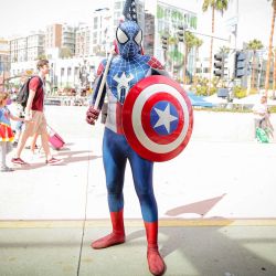 Un cosplayer vestido de Spider-Man asiste a la 2022 Comic-Con International: San Diego en California. | Foto:Matt Winkelmeyer/Getty Images/AFP