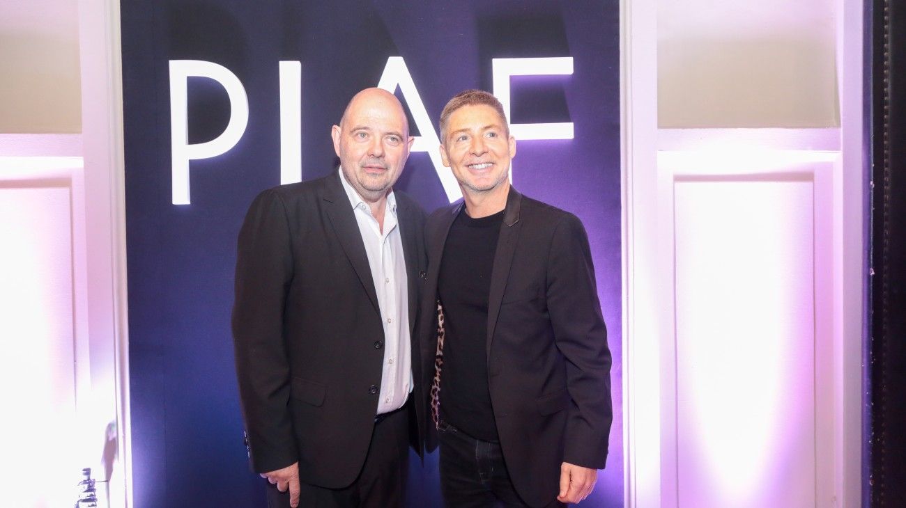 Carlos Rottemberg, dueño de teatro Liceo, y Adrián Suar, productor de Piaf, la noche del estreno oficial.