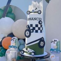 La China Suárez mostró todos los detalles del cumple de Amancio Vicuña: look canchero y autos