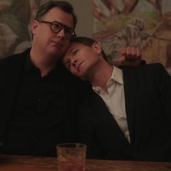 Uncoupled: la comedia romántica LGBT+ de los creadores de Emily in Paris y Sex and the City 