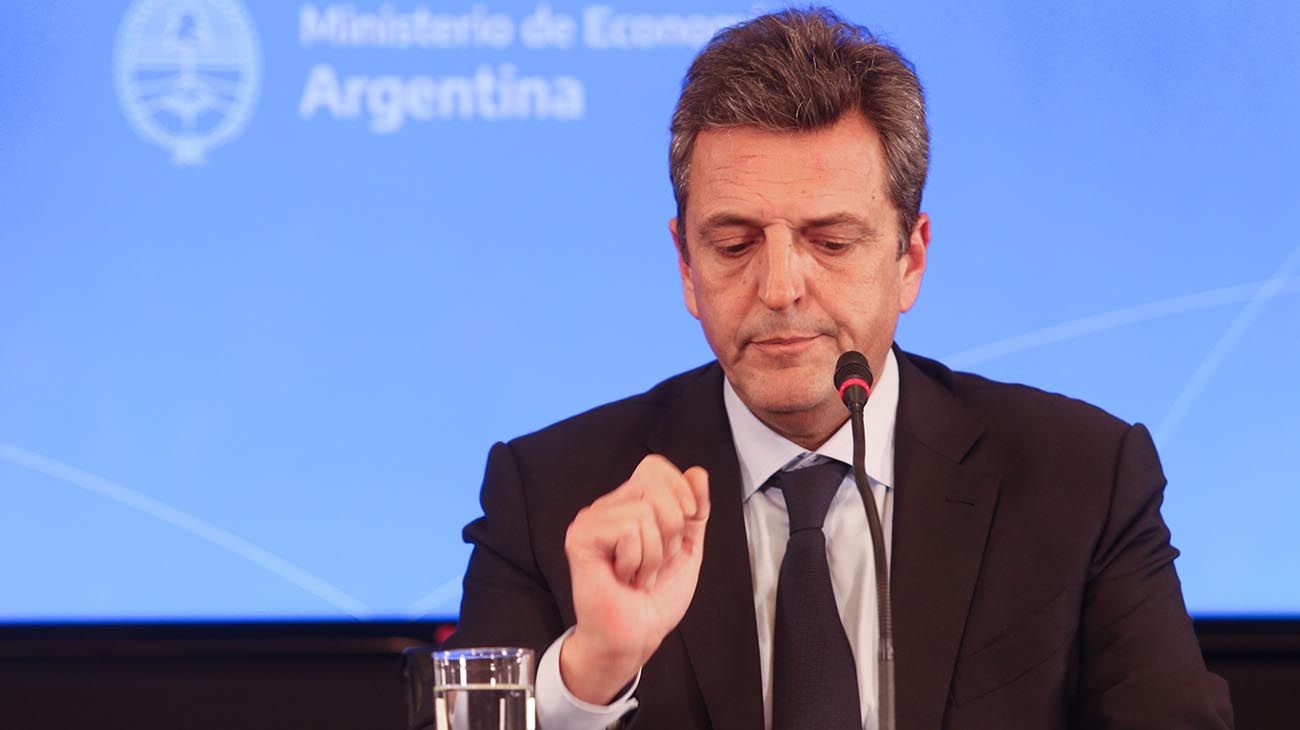  El ministro de Economía, Sergio Massa, durante el anuncio de las nuevas medidas