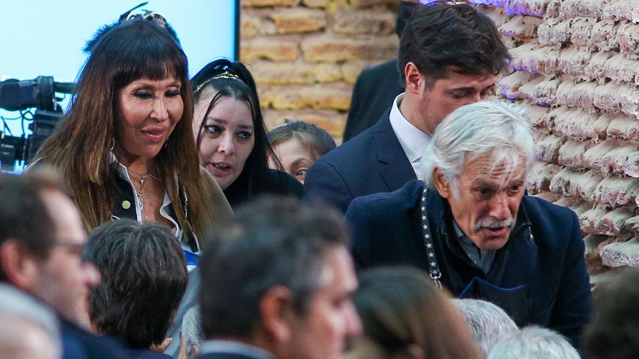 Moría Casan junto a su pareja, el suegro de Massa, Fernando Galmarini