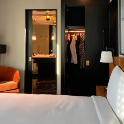 El JW Marriott de Sao Paulo es uno de los mega hoteles más nuevos de la ciudad, super tranquilo y confortable. Su personal brinda un trato personalizado.