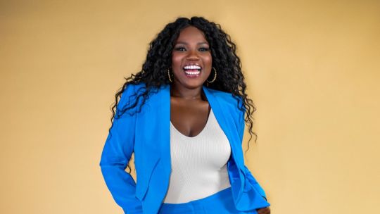 Chiky BomBom, la influencer que protagoniza el nuevo talk show "Ojos de Mujer”
